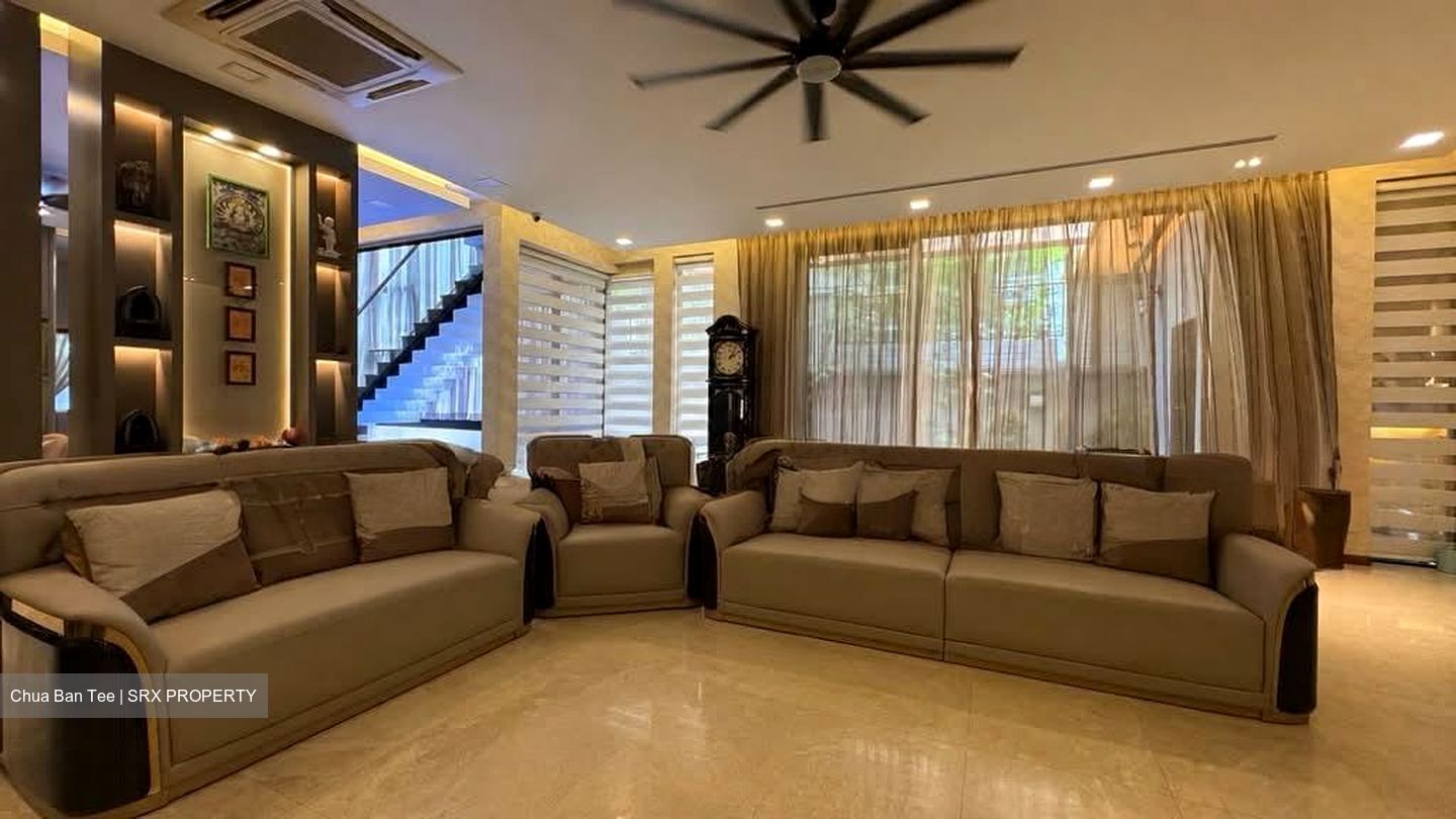 Hillview Garden Estate (D23), Semi-Detached #600241431
